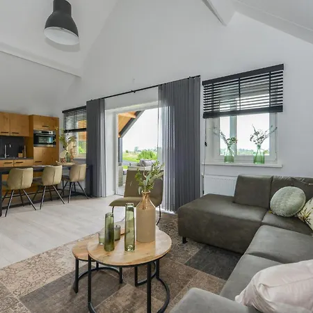 Pet Friendly In With View *